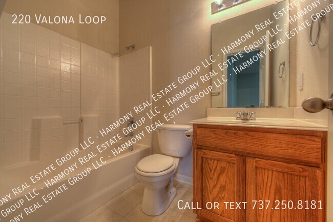 Building Photo - 220 Valona Loop