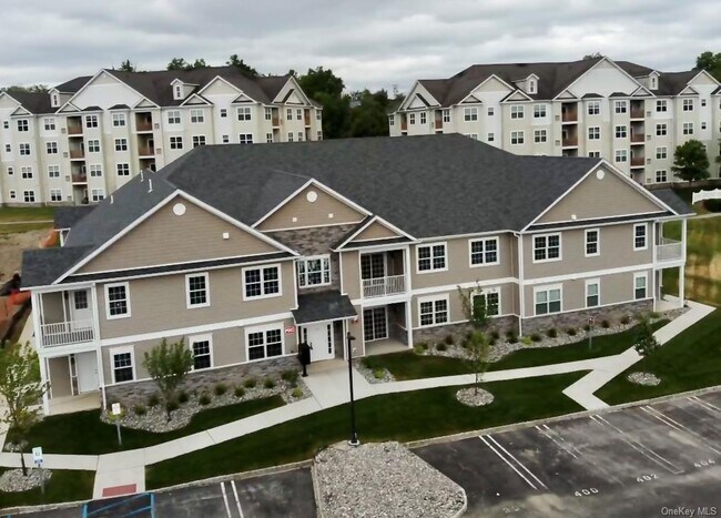 Building Photo - 121 Tower Ridge Cir