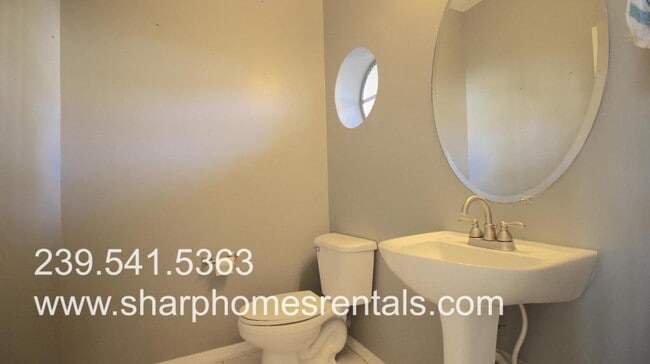 Building Photo - 2420 Laurentina Ln