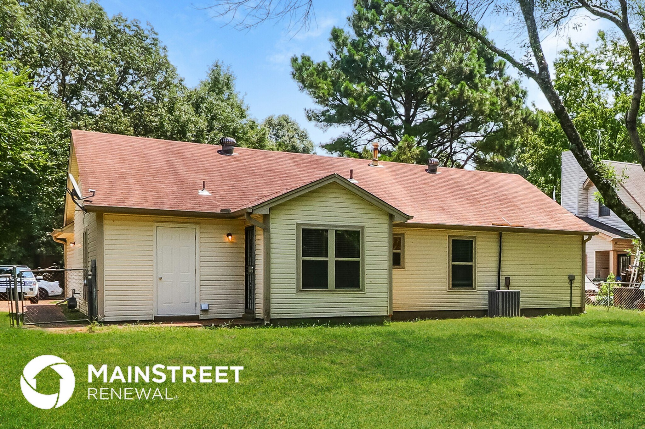 Building Photo - 5829 Lake Port Dr