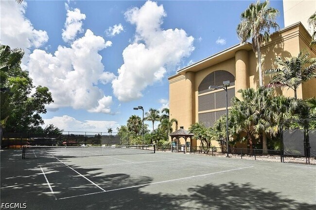 Building Photo - 14380 Riva Del Lago Dr