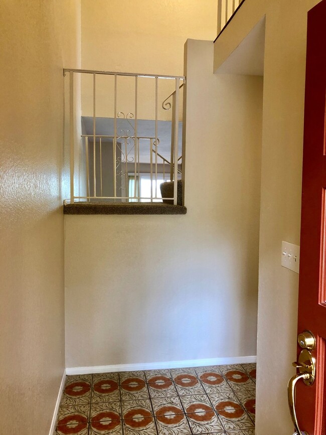 Building Photo - 31440 Club Vista Ln