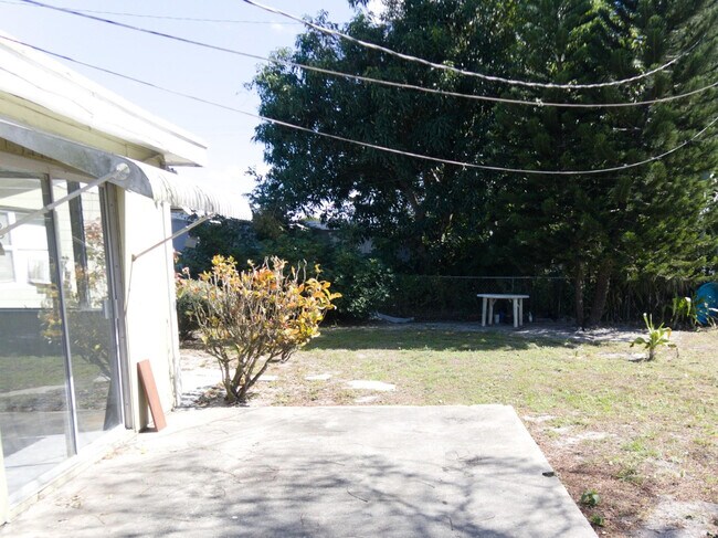 Building Photo - 5308 Marcia Pl