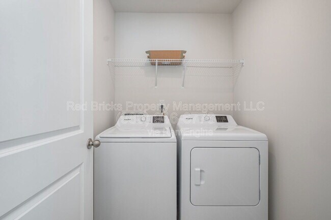 Building Photo - 142 Rustling Waters Dr