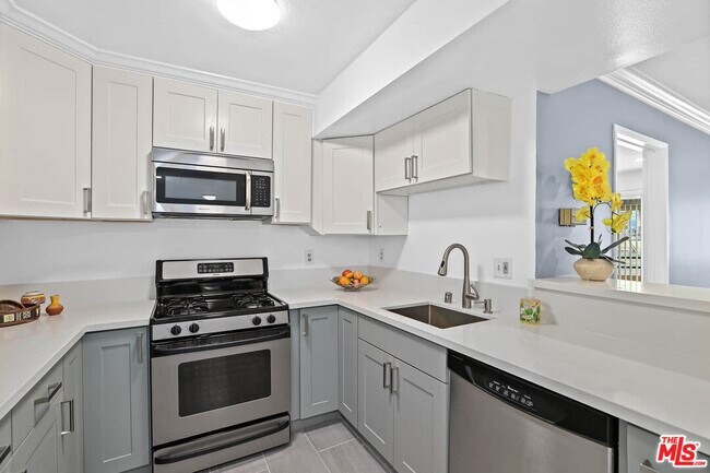 Building Photo - 1527 9th St