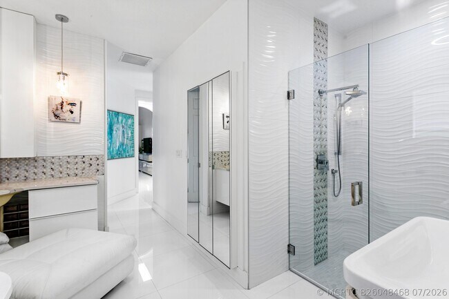 Building Photo - 8270 Spyglass Dr