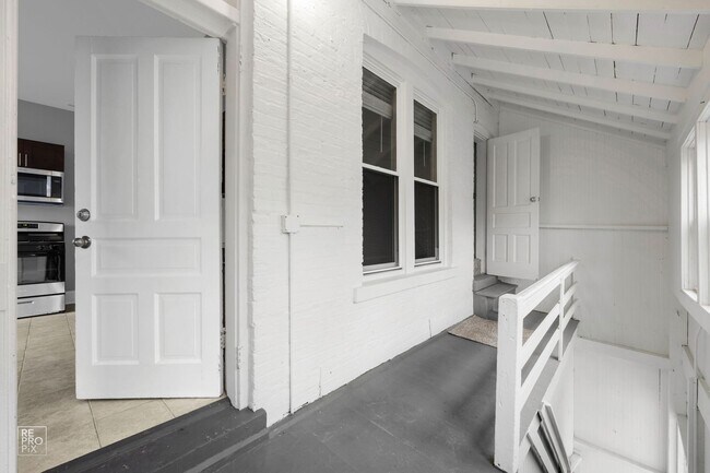 Building Photo - 2542 S Trumbull