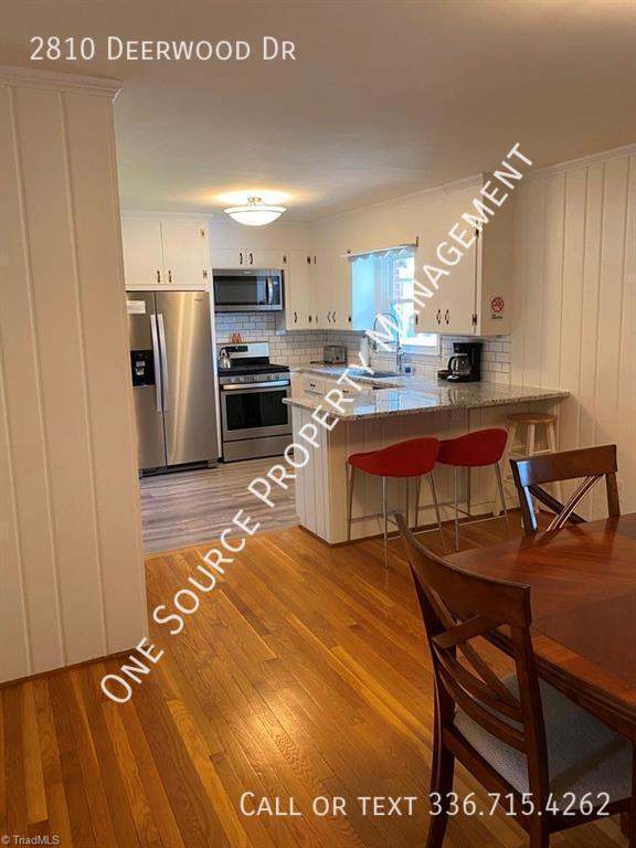 Building Photo - 2810 Deerwood Dr