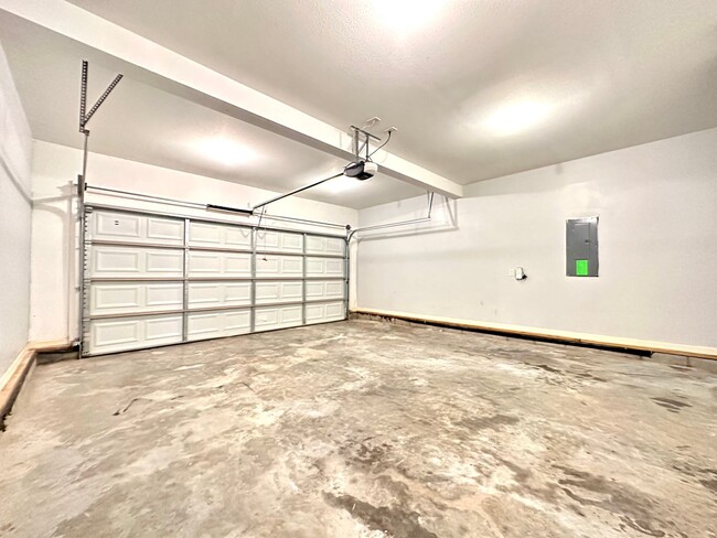Building Photo - 1192 Meachem Dr