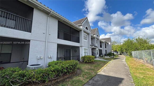 Building Photo - 15077 SW 103rd Terrace