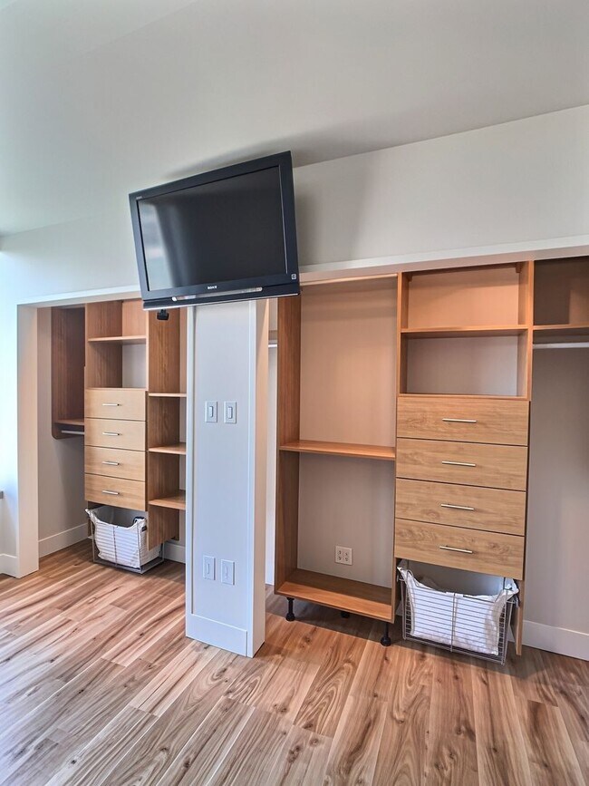 Building Photo - 38 N Almaden Blvd