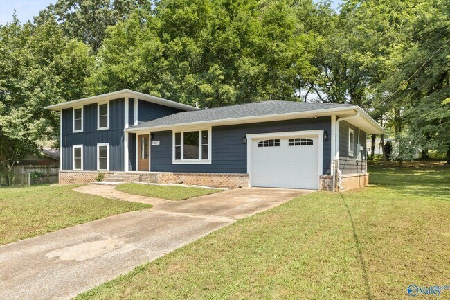 Building Photo - 1007 Cardinal Ave