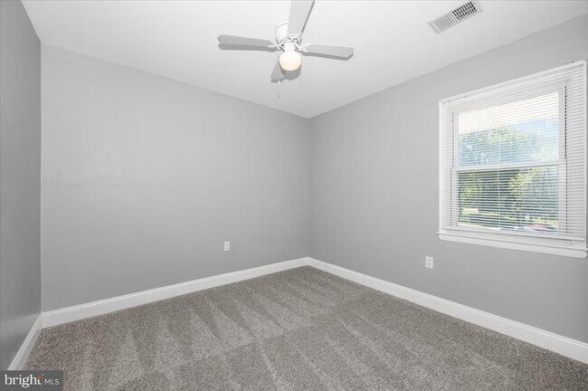 Building Photo - 6309 Arwen Ct