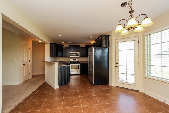 Building Photo - 3167 Pinetree Loop N