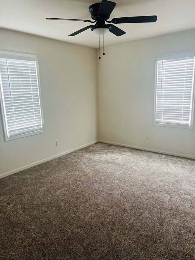 Building Photo - Newly remodeled home with 2nd kitchen in the basement