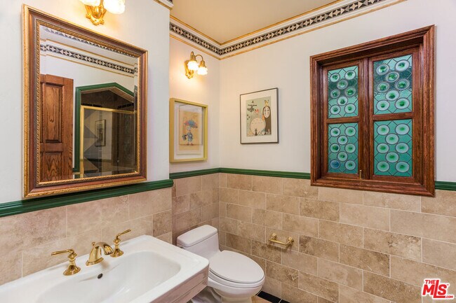 Building Photo - 4880 Queen Florence Ln