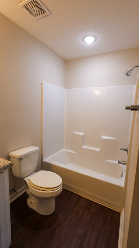 Building Photo - 122 Villa Rd