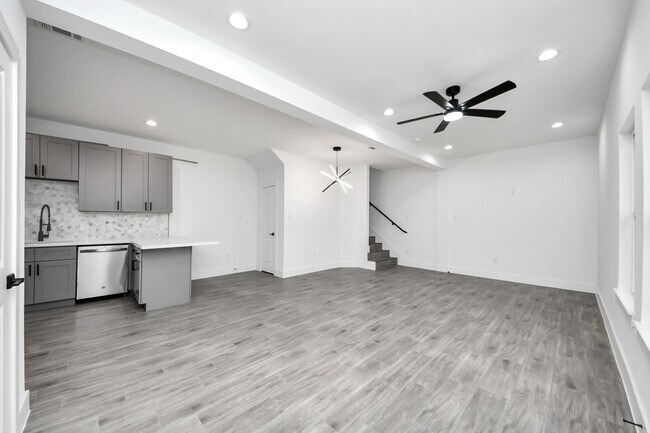 Building Photo - 7412 Carver Rd