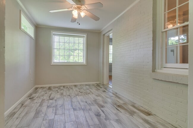 Building Photo - 946 Caldwell Ln