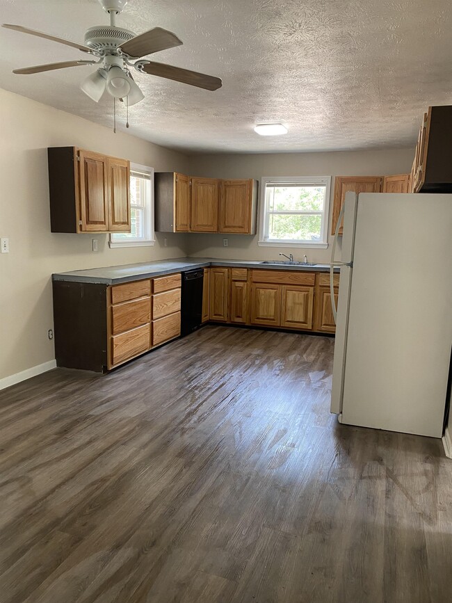 Building Photo - 14311 Veterans Memorial Hwy