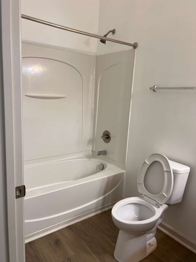 Building Photo - 132 Darley Dale Loop