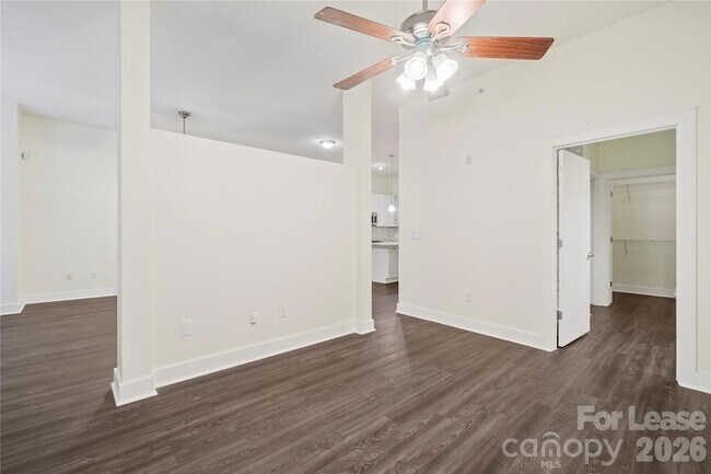 Building Photo - 716 N Davidson St