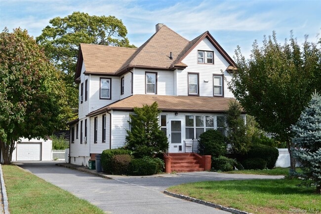 Building Photo - 189 Forest Ave