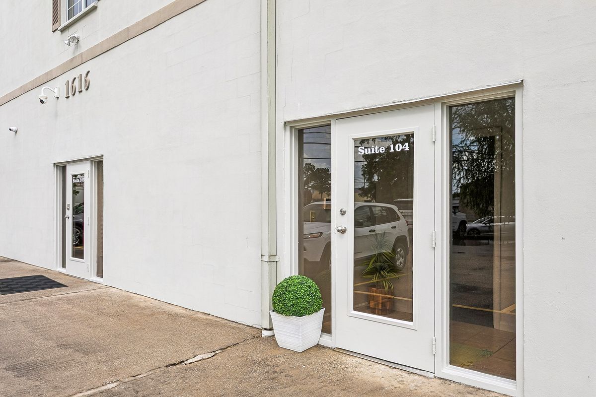 Building Photo - 1616 L and A Rd