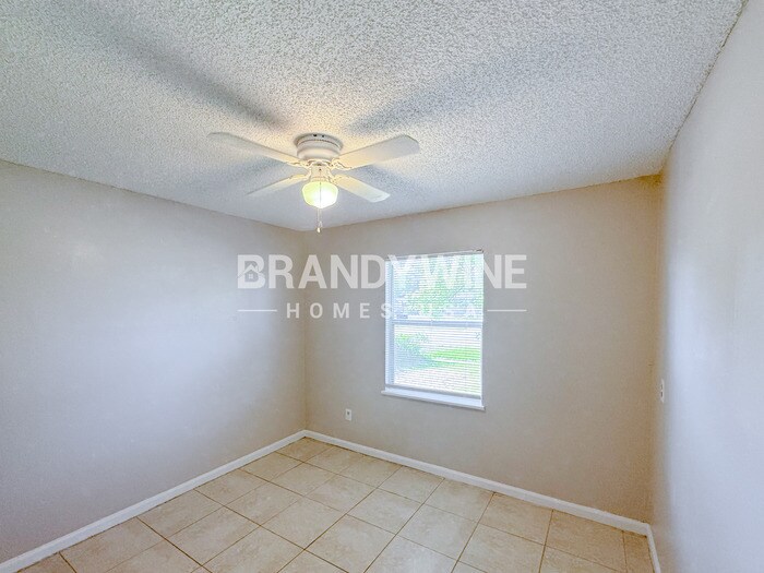 Building Photo - 10847 Bahia Dr
