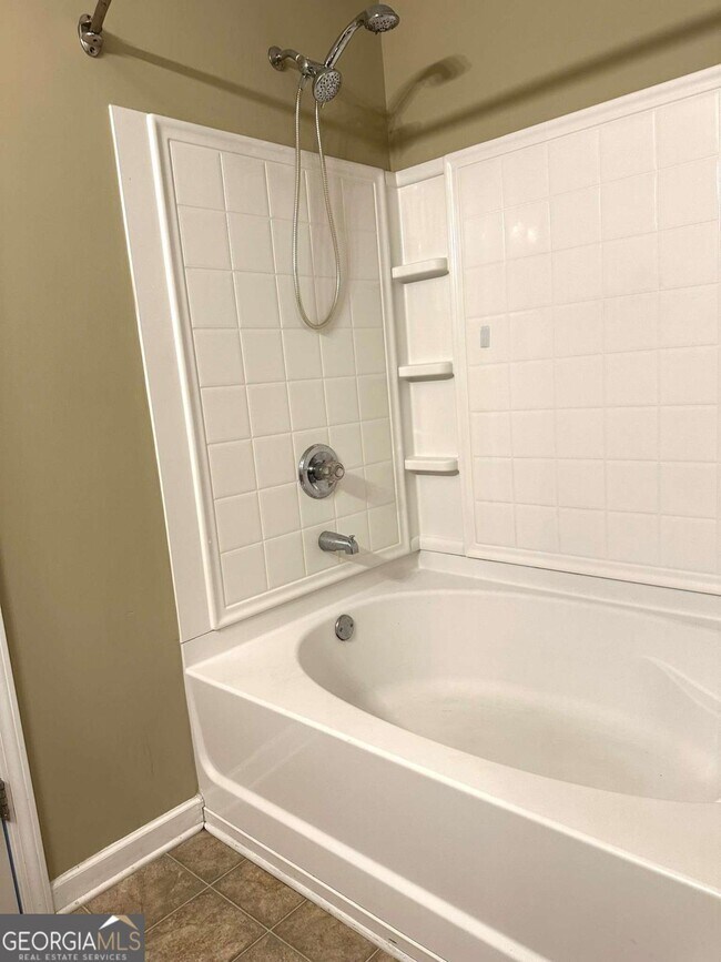Building Photo - 538 Oakside Pl