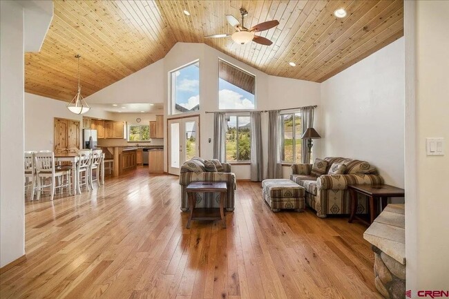 Building Photo - 3-Bedroom Home in Prime Location