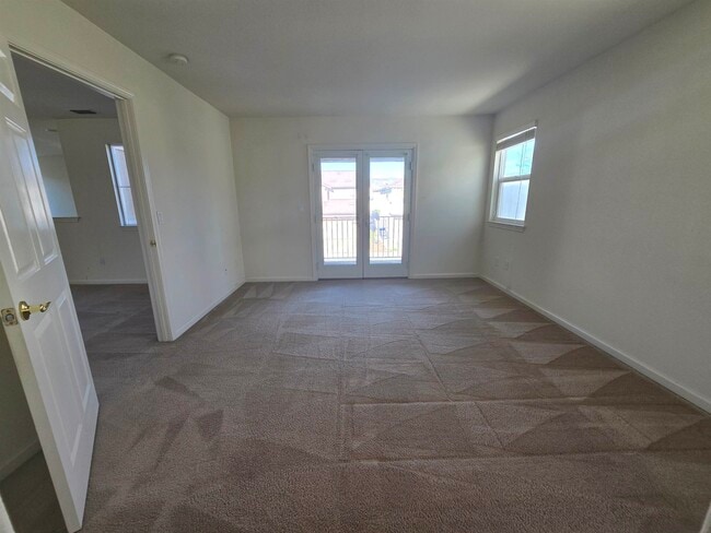 Building Photo - 126 Lucy Ln