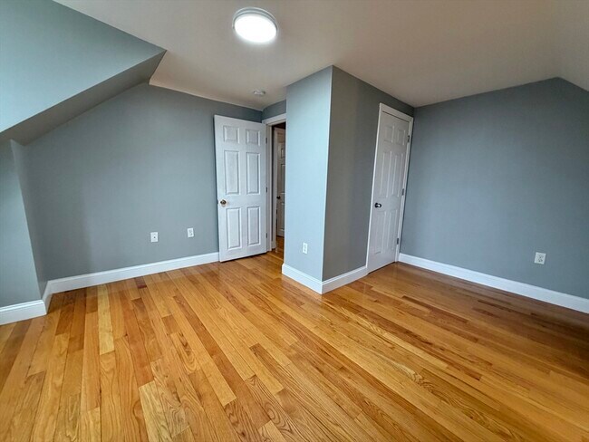 Building Photo - 786 Moody St