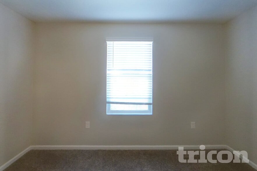 Building Photo - 3587 Evers Cv