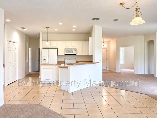 Building Photo - 3525 Sunset Isles Blvd