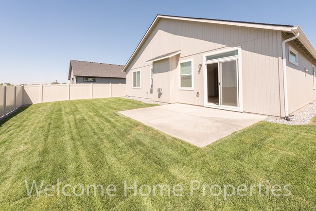 Building Photo - Beautiful Home in a Secluded Neighborhood