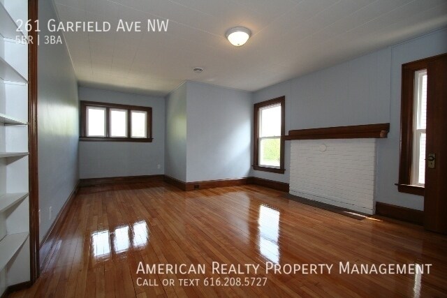 Building Photo - 261 Garfield Ave NW