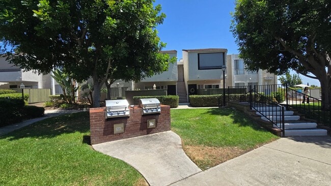 Building Photo - 3579 Ruffin Rd