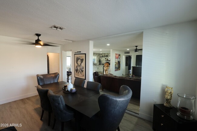 Building Photo - 1011 W Elna Rae St