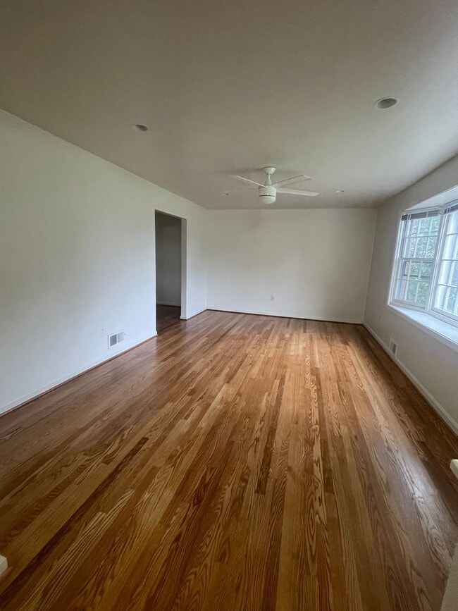 Building Photo - Single Family in Silver Spring