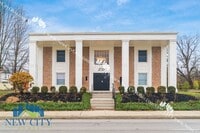 Building Photo - 2085 Building - New Rennovated 1 & 2 bedro...