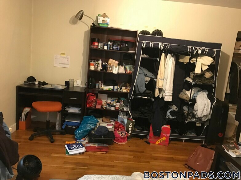 Building Photo - 4 President Terrace