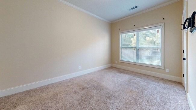 Building Photo - 8614 Crenshaw Dr