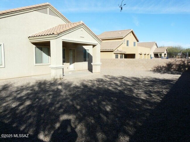 Building Photo - 6585 S Lantana Vista Dr