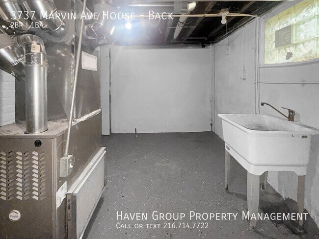 Building Photo - 3737 Marvin Ave