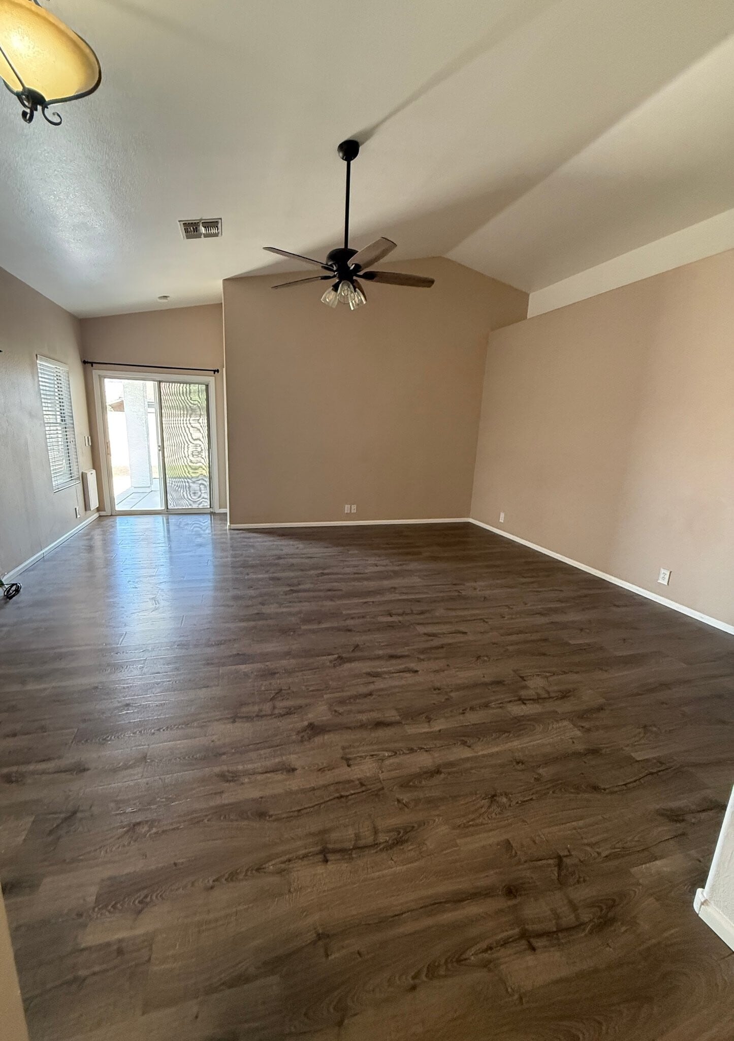 Building Photo - 17617 N Larkspur Ln
