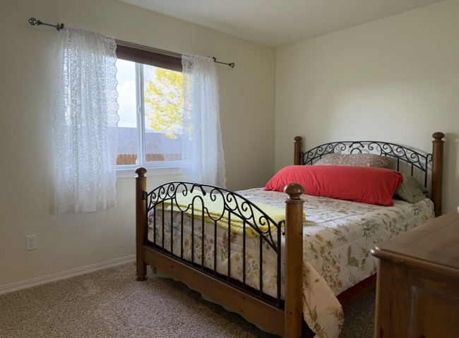 Building Photo - Kalispell Family Home