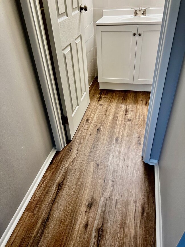 Building Photo - Modern 2-Bedroom Apartments in Crown Point, IN – Pet Friendly!