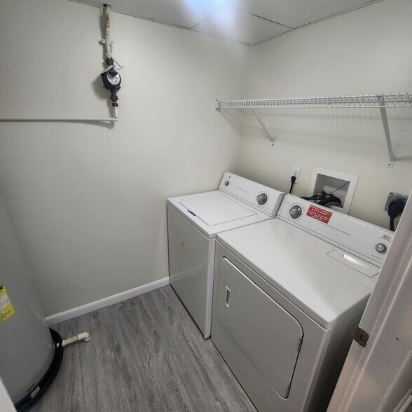 Building Photo - 126 Rush Dr