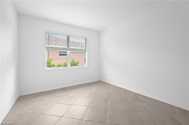 Building Photo - 2616 Vine Ave